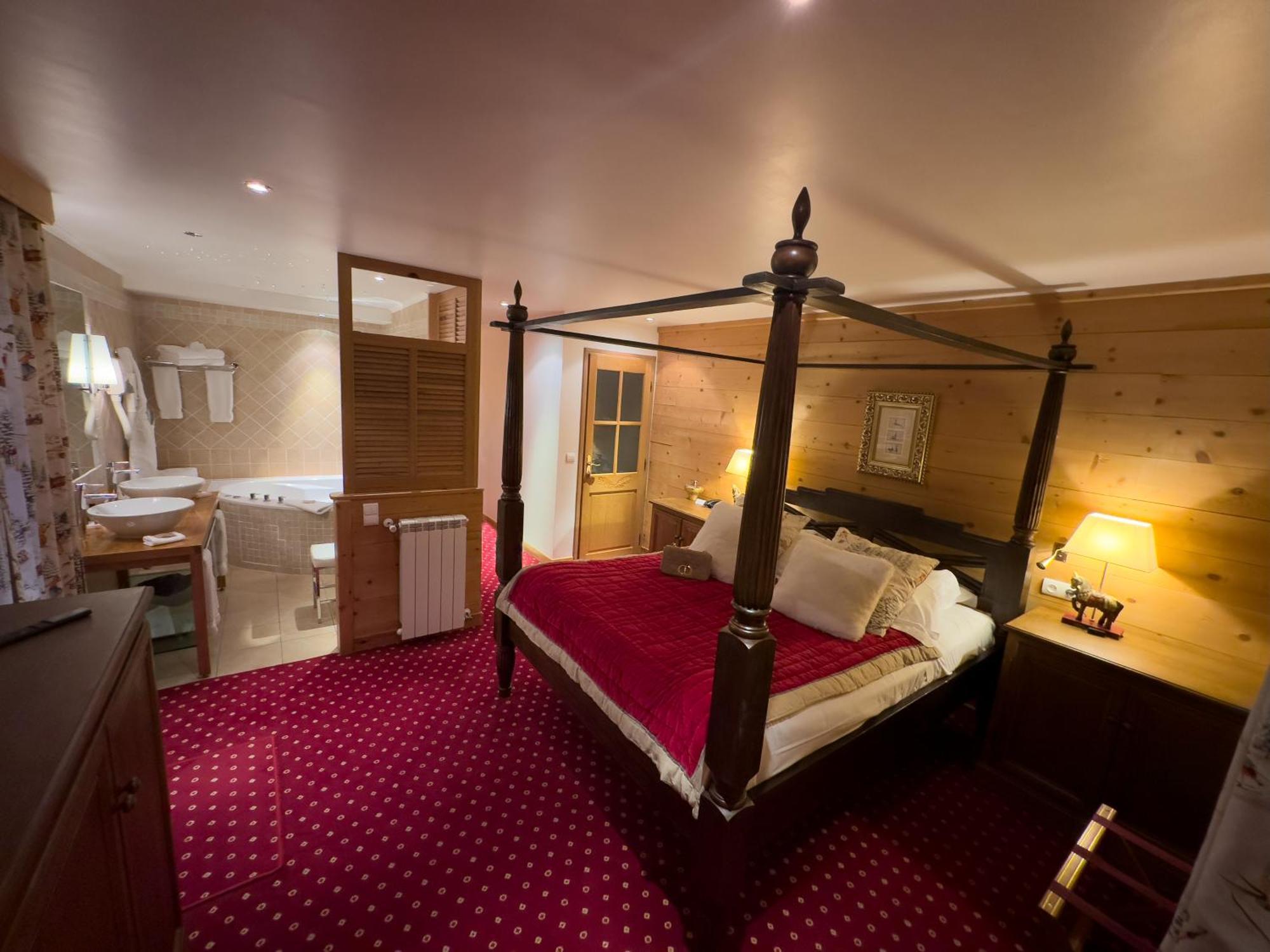 Hotel Le Chalet D'Auron Restaurant Et Spa Eksteriør billede