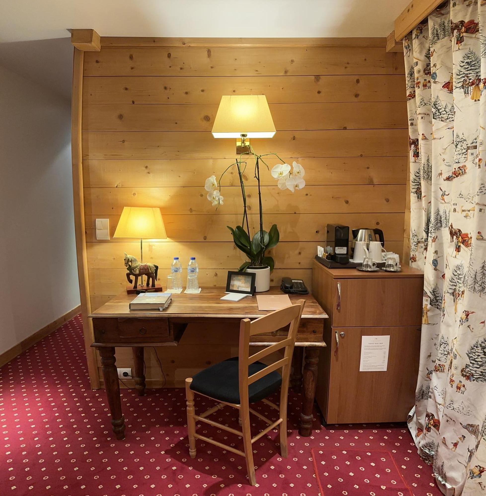 Hotel Le Chalet D'Auron Restaurant Et Spa Eksteriør billede